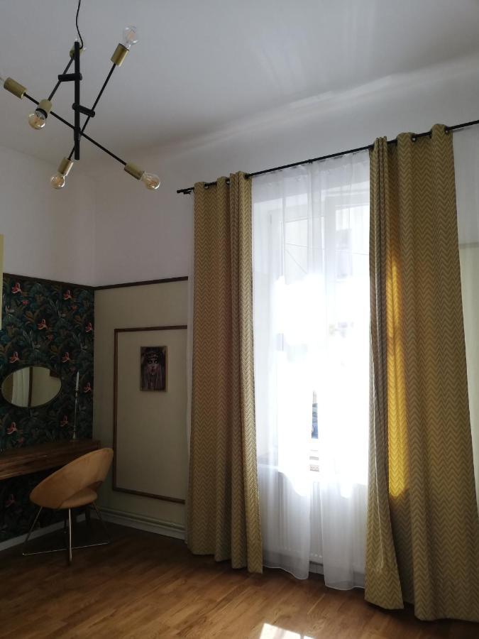 Апартаменты Zur Linde Сибиу Номер фото